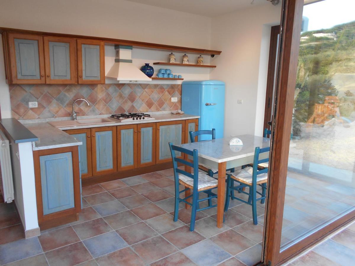Villatramontistella Suite Каполивери Екстериор снимка