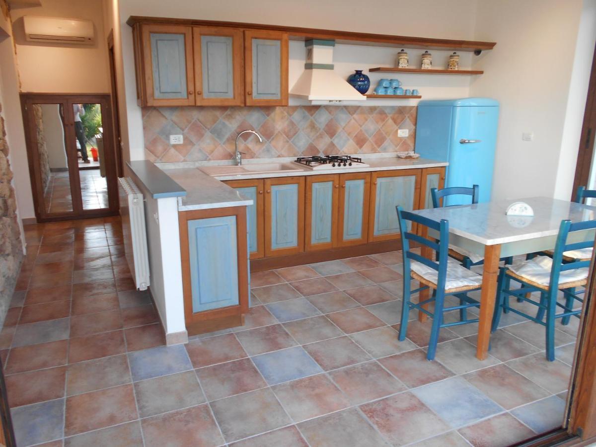 Villatramontistella Suite Каполивери Екстериор снимка