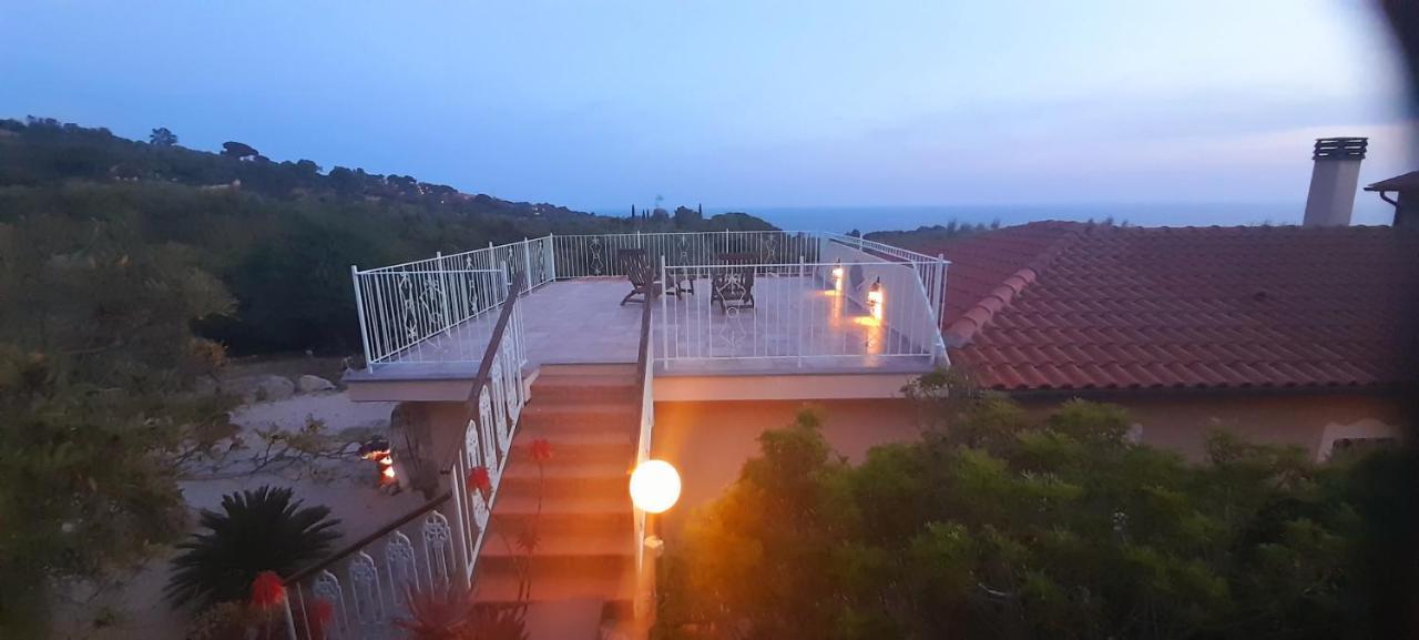 Villatramontistella Suite Каполивери Екстериор снимка